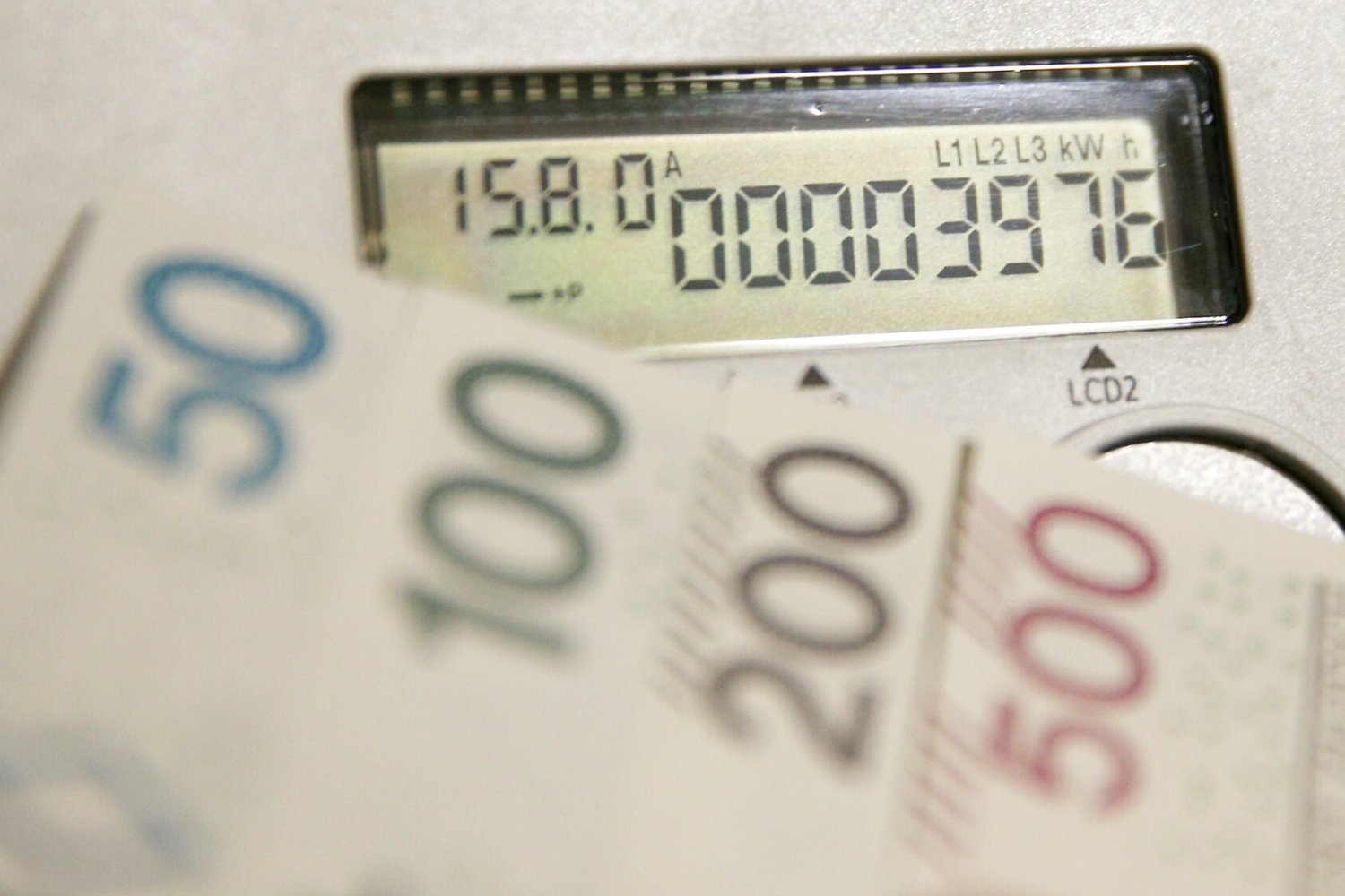 Dofinansowanie na prąd. Kto może je dostać?