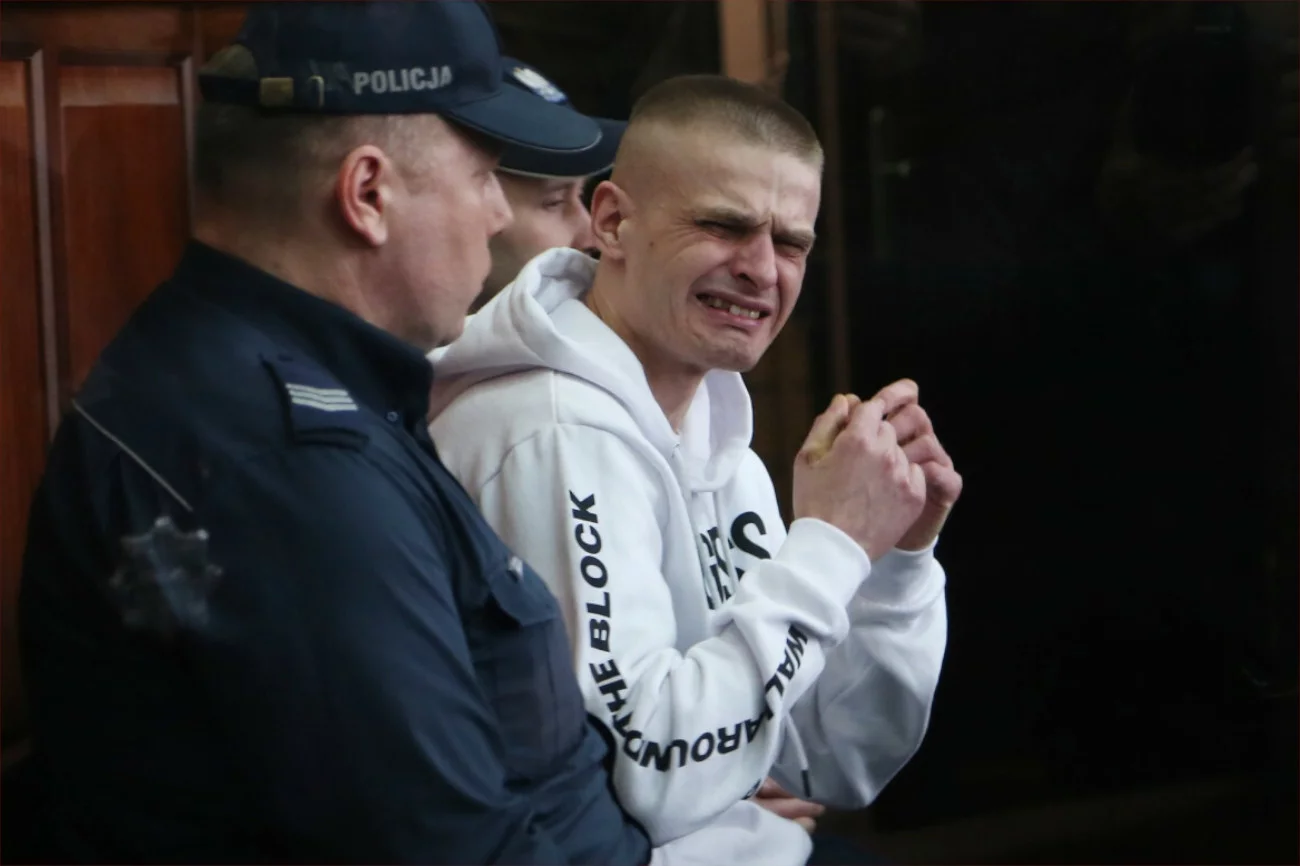 Sprawa Tomasza Komendy. Ujawniono, jakie nowe decyzje podjęła prokuratura Tomasz Komenda został niesłusznie skazany i spędził w więzieniu 18 lat. Wyszedł na wolność w 2018 roku