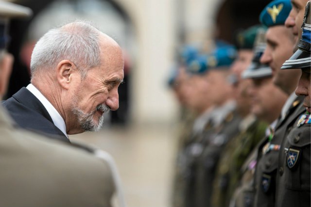 13 z 14 kandydatów Antoniego Macierewicza na generałów na za sobą komunistyczną przeszłość.