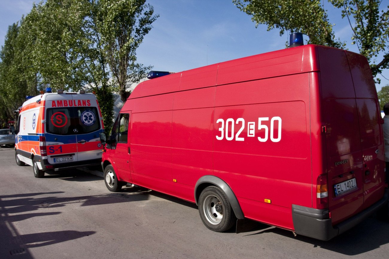 Marszew. Ewakuacja szkoły, uczniowie zatruli się alkoholem na lekcji chemii. (Zdjęcie poglądowe)