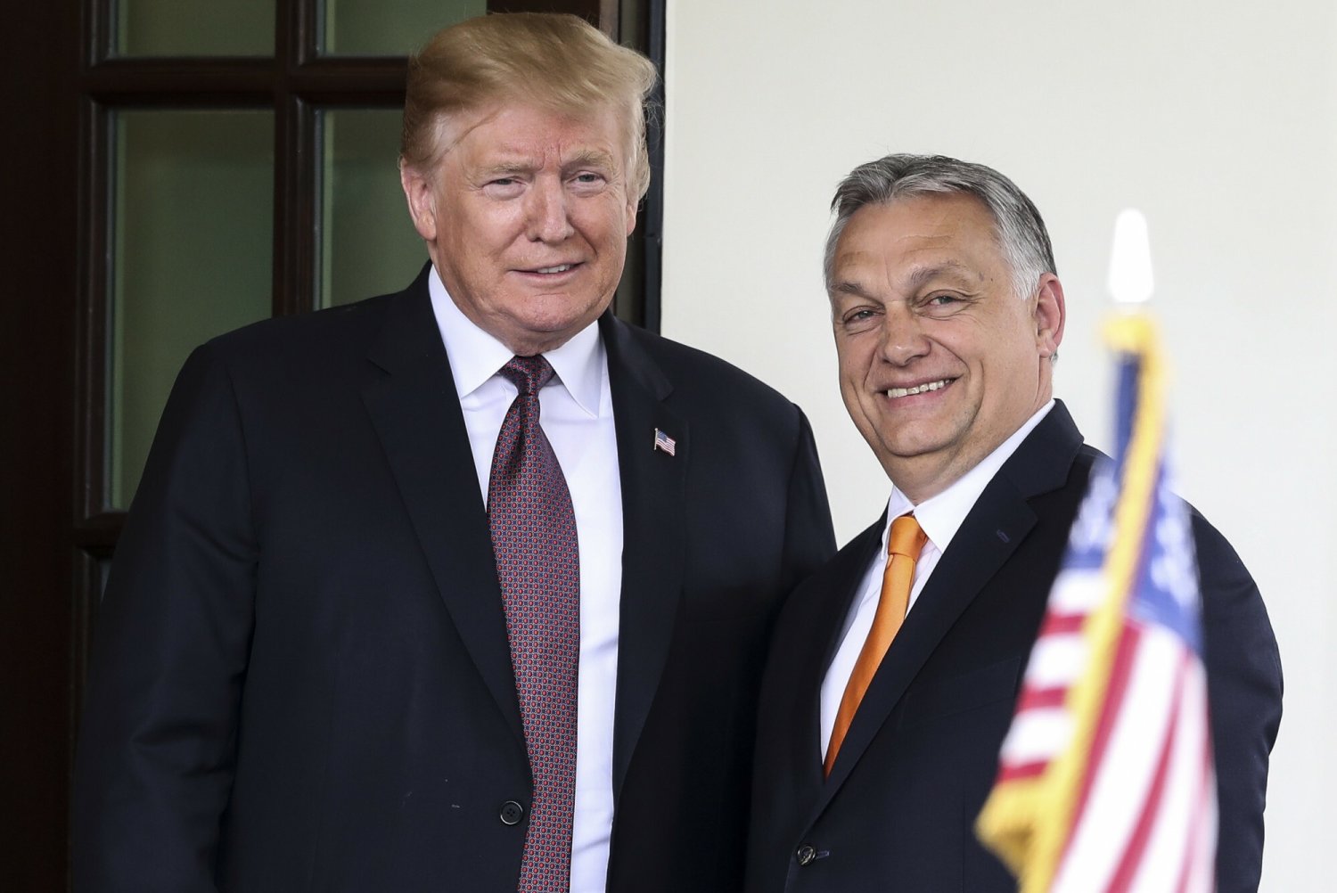 Trump stwierdził, że Orbán to "silny i szanowany przywódca". Dodał, że popiera go przed wyborami na Węgrzech.