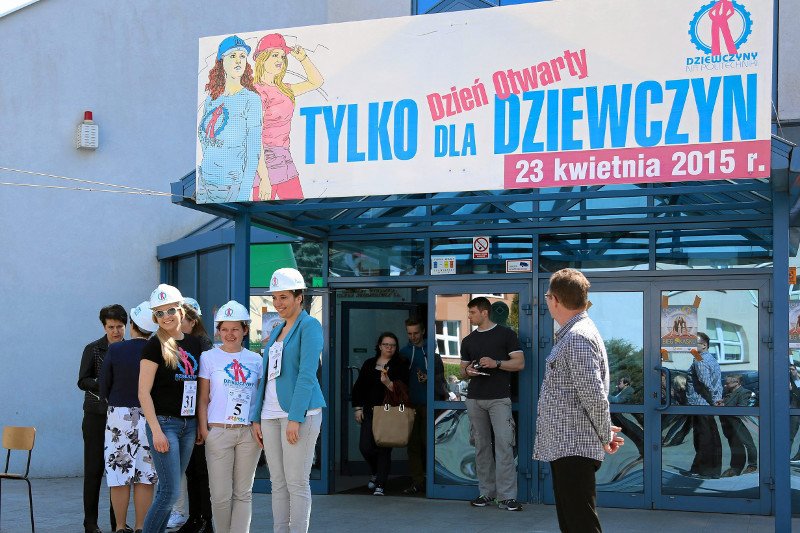 Stypendium tylko dla... kobiet. Nie rozmiem, po co pchać dziewczyny na Politechniki? Na siłę nie nauczą się matematyki