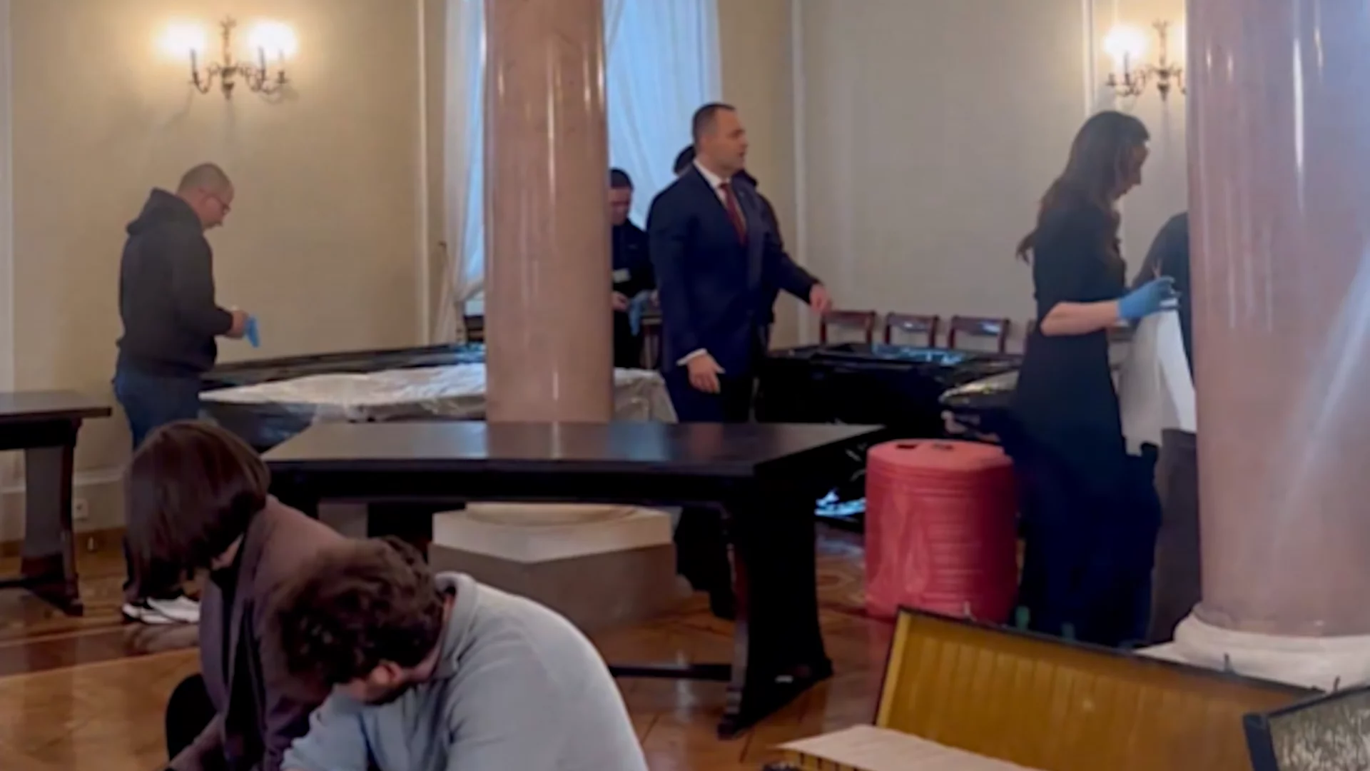 Nawrocki kazał wynieść Okrągły Stół z pałacu. I ogłosił "koniec postkomunizmu"