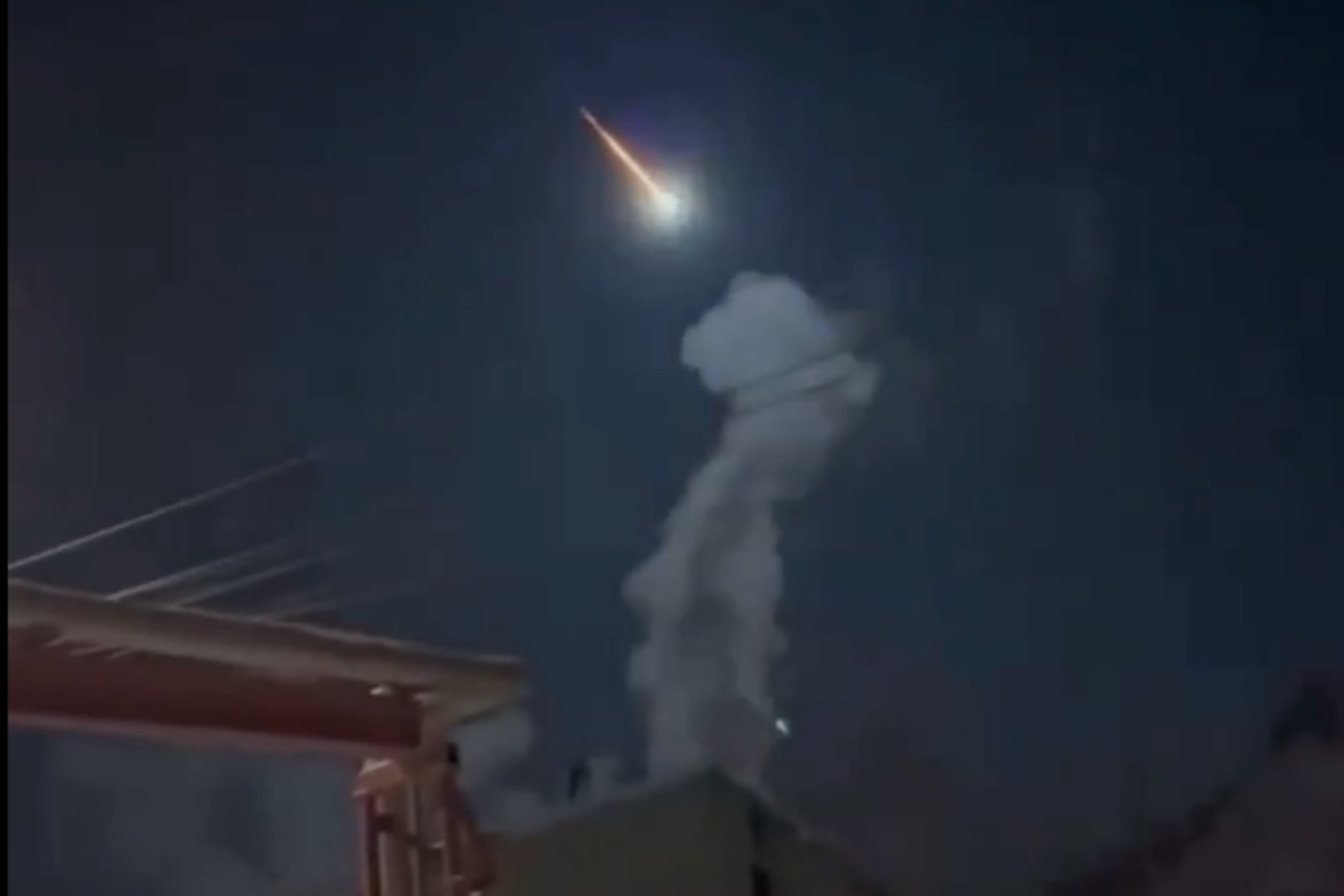 Niezwykłe widowisko nad Syberią. Niebo przecięła 70-centymetrowa kula ognia. Asteroida na niebie nad Syberią.