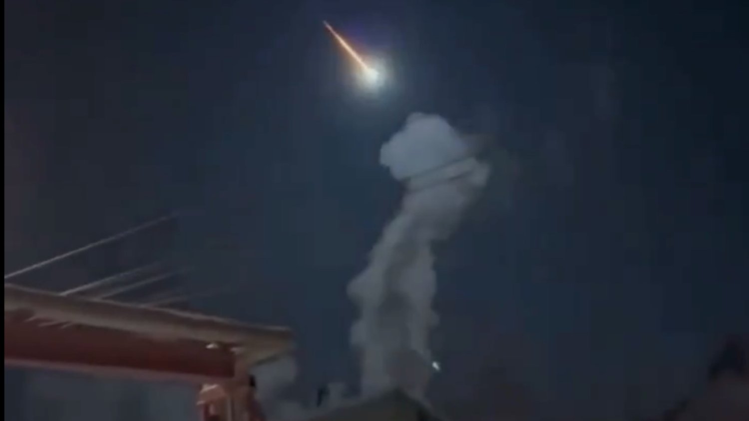 Niezwykłe widowisko nad Syberią. Niebo przecięła 70-centymetrowa kula ognia. Asteroida na niebie nad Syberią.