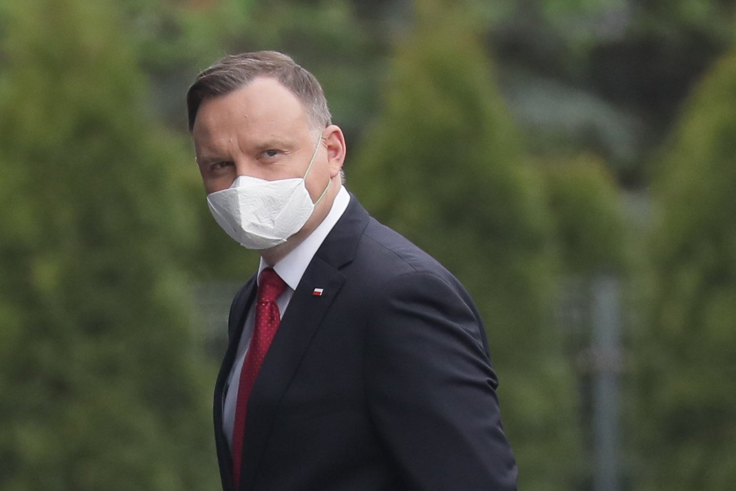 Równe szanse z Andrzejem Dudą miałby Rafał Trzaskowski, Szymon Hołownia i Władysław Kosiniak-Kamysz. Tak wynika z sondażu United Surveys dla RMF FM i "DGP". Andrzej Duda idzie na remis w drugiej turze z trzema kandydatami - wynika z nowego sondażu.