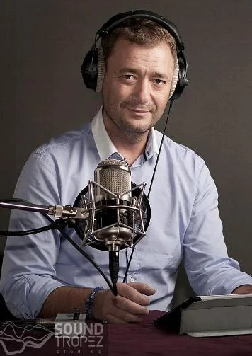 Jacek Rozenek wcielił się w "Żywych trupach" w rolę Ricka Grimesa, głównego bohatera
