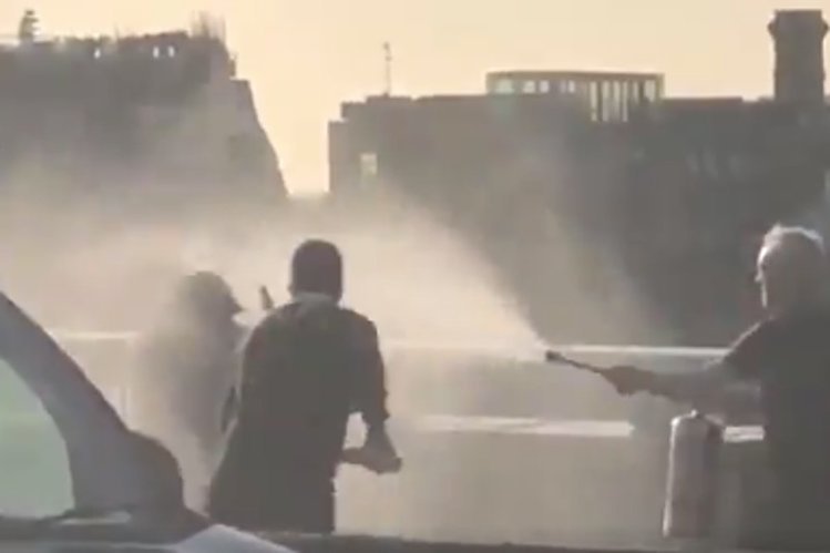 Toby Williamson, szef pana Łukasza z firmy Fishmongers' Hall opisał jak wyglądało bohaterskie zachowanie Polaka.