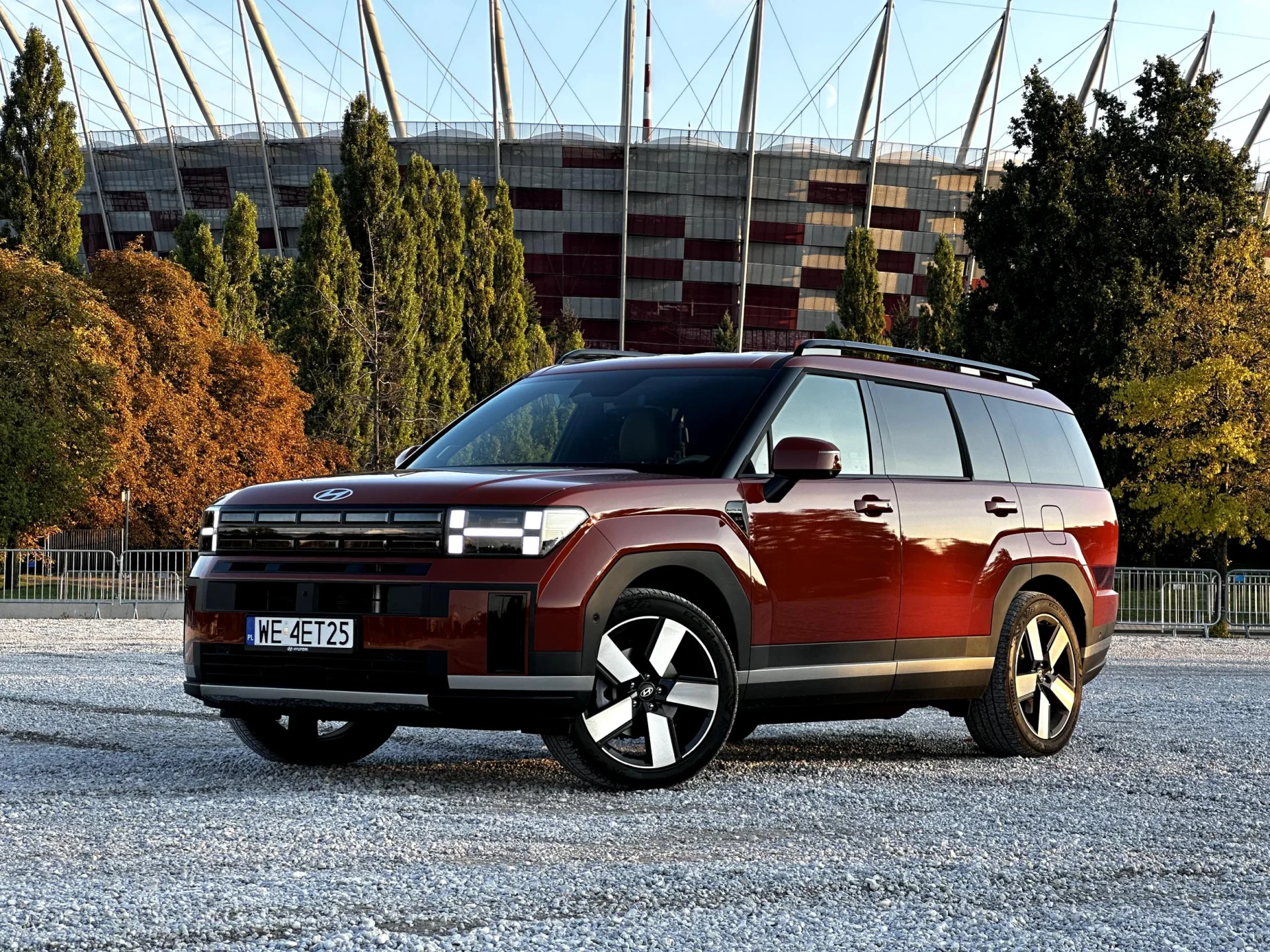 Hyundai Santa Fe wyróżnia się już na pierwszy rzut oka.