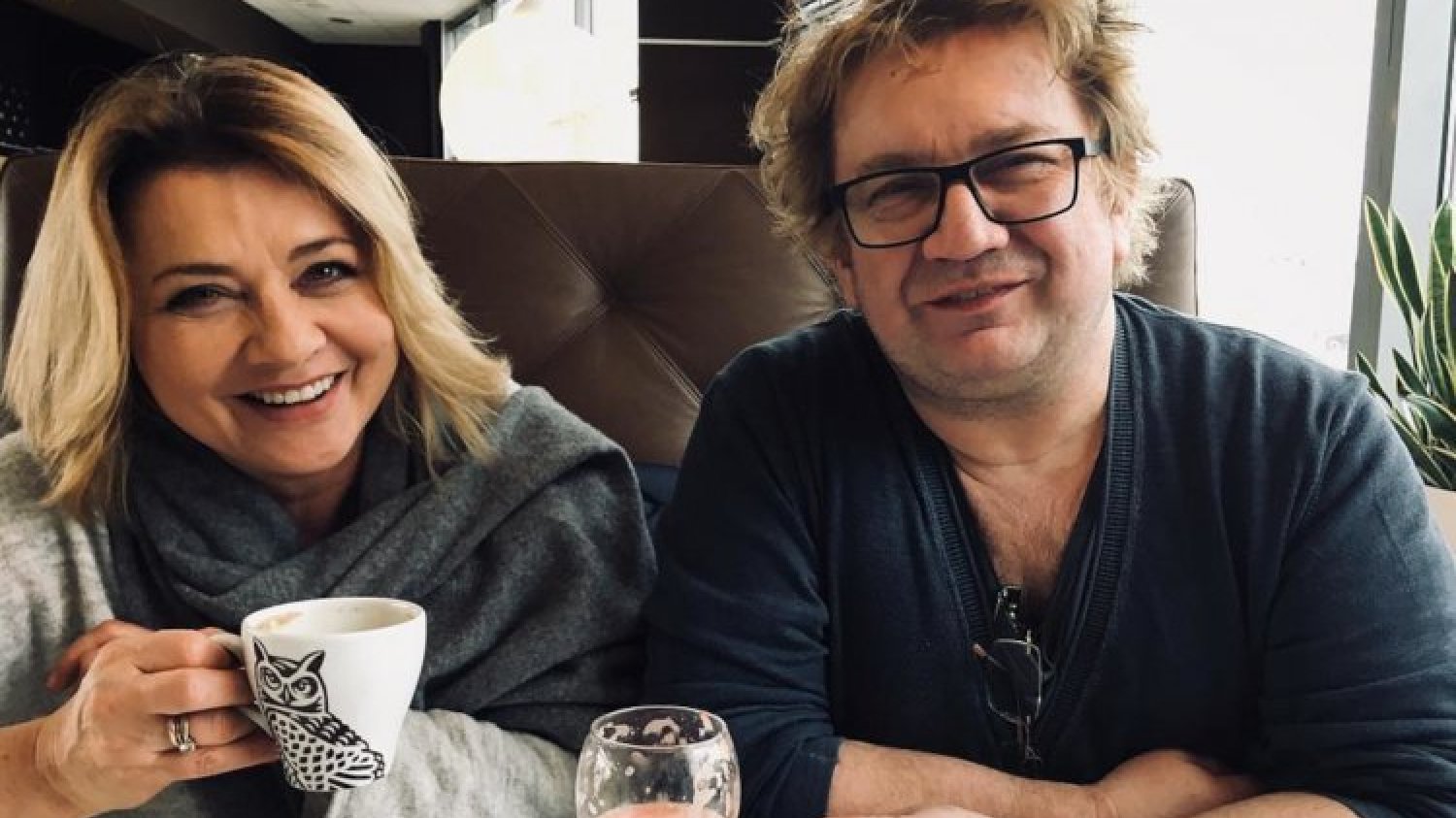Małgorzata Ostrowska-Królikowska pokazała grób Pawła Królikowskiego.
