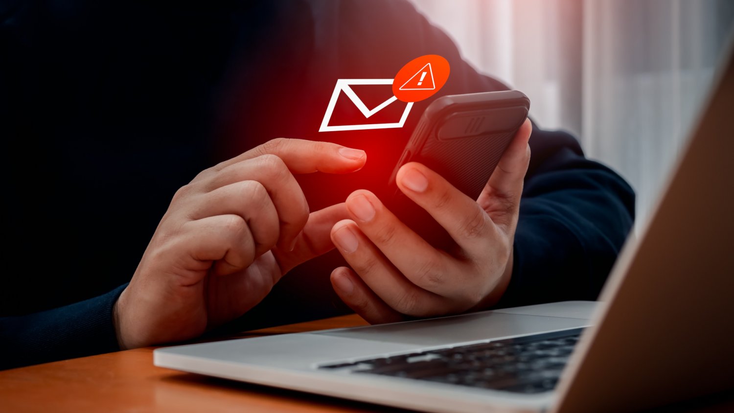 Podwójny atak na klientów największego polskiego banku. Oszuści są bezczelni