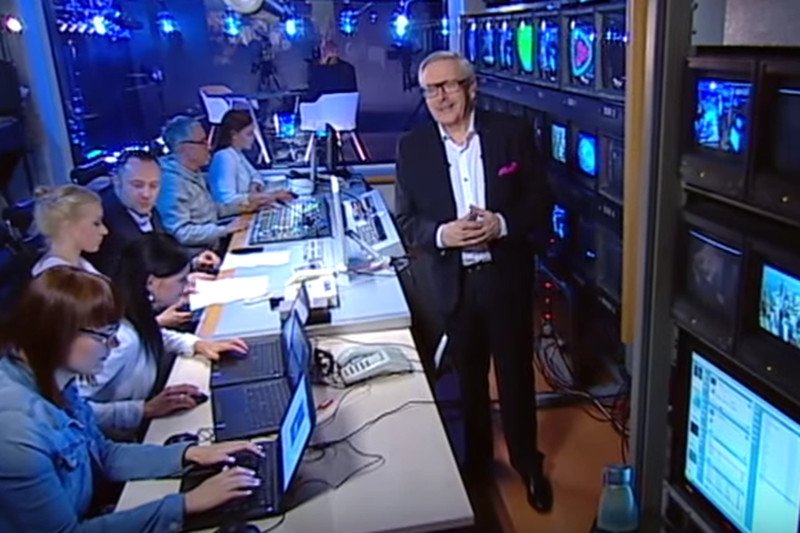 Kadr z programu "W tyle wizji" w TVP Info.