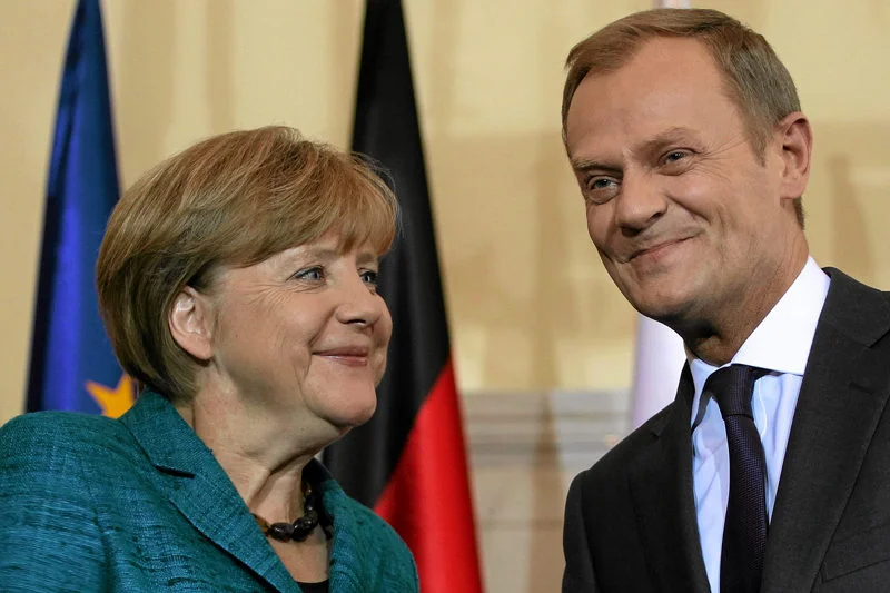 Angeli Merkel nie ma i nie będzie na Twitterze. Aktywnie tweetuje za to premier Polski, Donald Tusk.