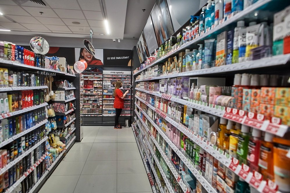 Testy na covid-19 w supermarketach? Niemcy już mają taką opcję! [GDZIE?]