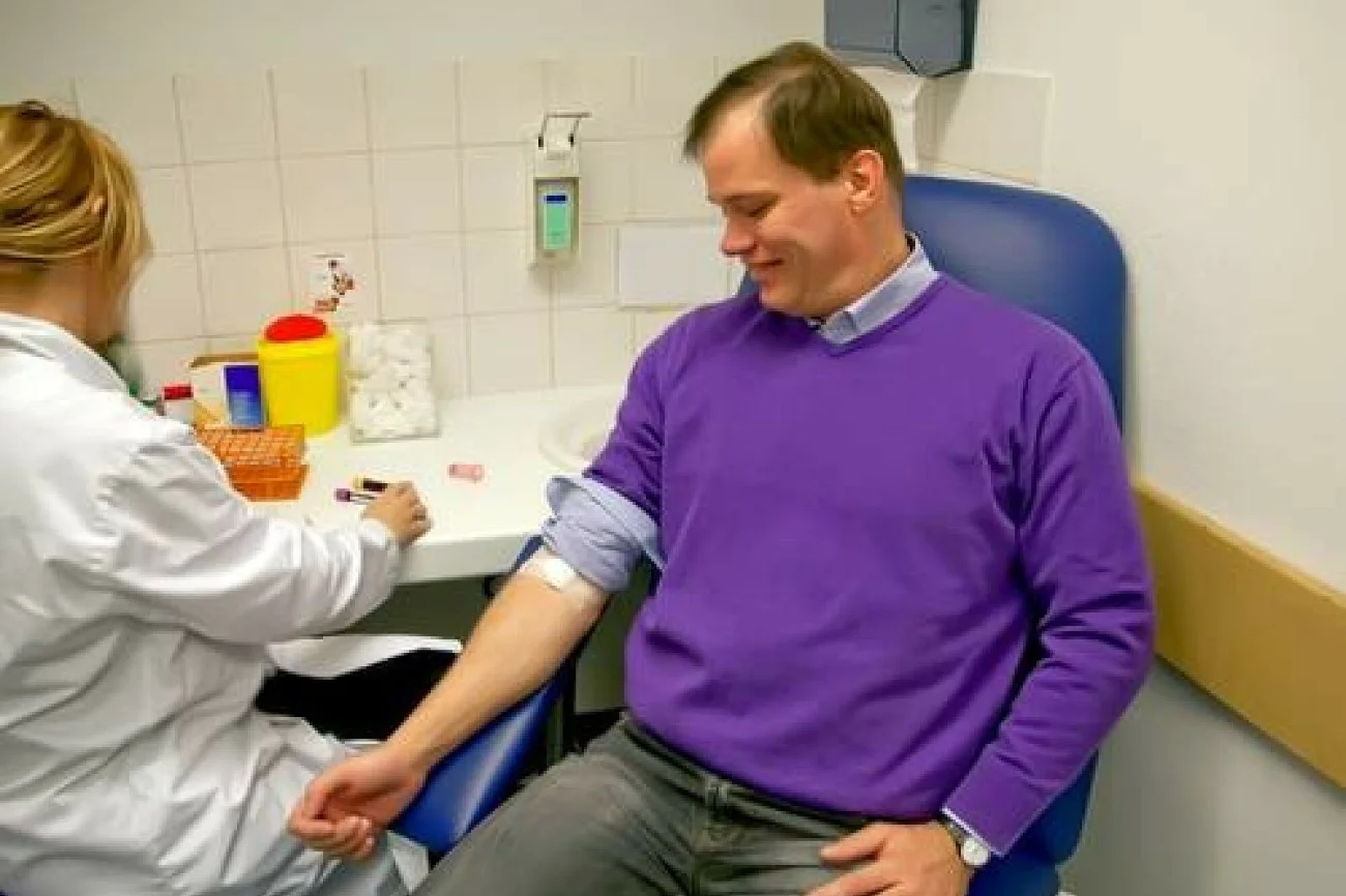 Badania kliniczne to szansa na dostęp do innowacyjnych terapii. Wielu Polaków wciąż jednak ma szereg obaw przed udziałem w takich badaniach.