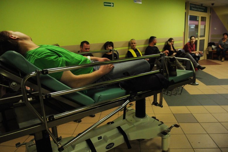 Grafik SOR Szpitala na Bielanach jest porażający.