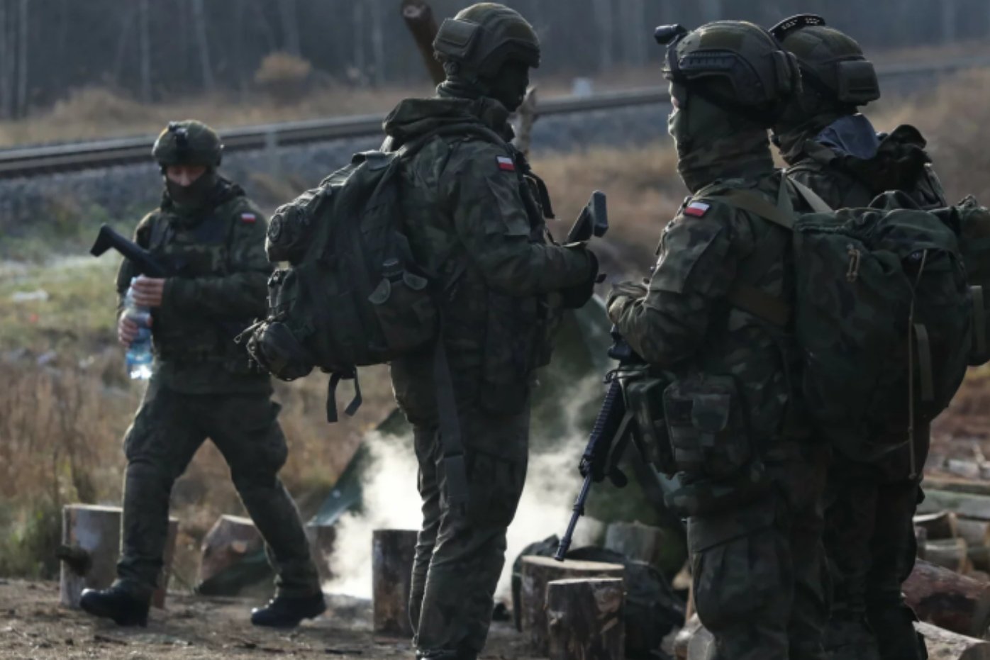 Ponad połowa Polaków popiera wysłanie żołnierzy do Ukrainy.