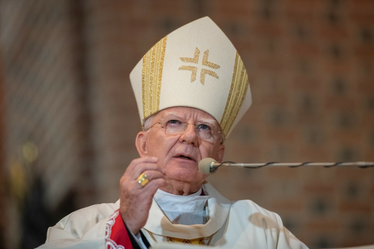 Abp Marek Jędraszewski podczas mszy.