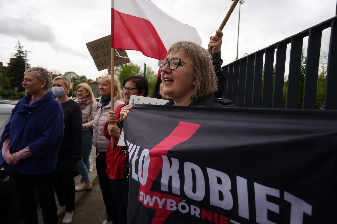 (Zdjęcie ilustracyjne) Strajk Kobiet zapowiada protesty przed szkołami w całej Polsce przeciw min. Czarnkowi.