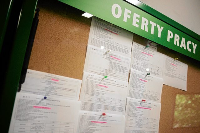 Nie wszyscy, którzy zgłaszają się do urzędów pracy tak naprawdę chcą znaleźć posadę.