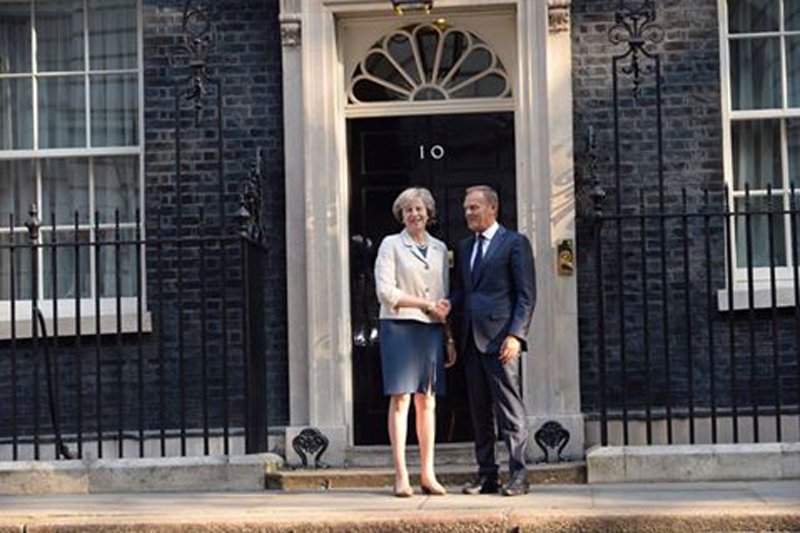 Przewodniczący Rady Europejskiej Donald Tusk przypadkiem został wplątany w najnowszą "aferę" brytyjskich tabloidów.