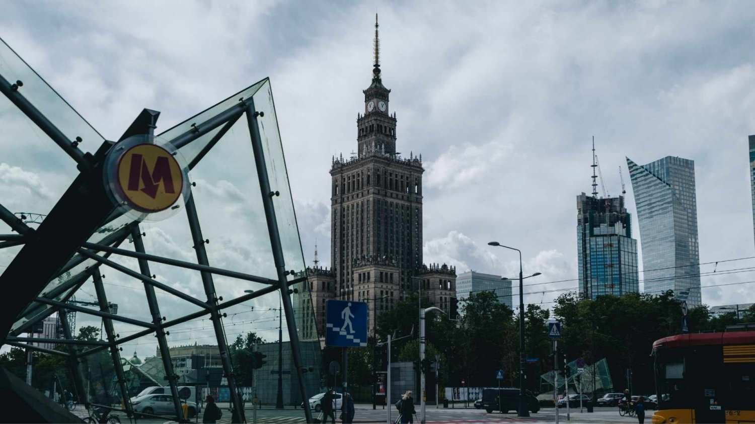 Dworzec Centralny i metro w Warszawie nieczynne.