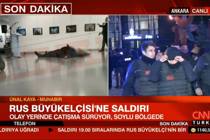 Zamach na rosyjskiego ambasadora w Turcji. Andriej Karłow jest ciężko ranny.