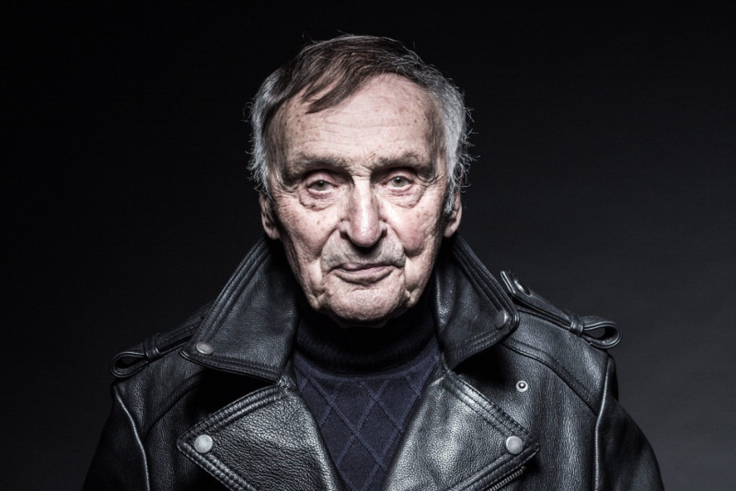 Andrzej Mularczyk – pisarz, dziennikarz, scenarzysta, radiowiec. Twórca scenariusza do ostatniego filmu Andrzeja Wajdy.