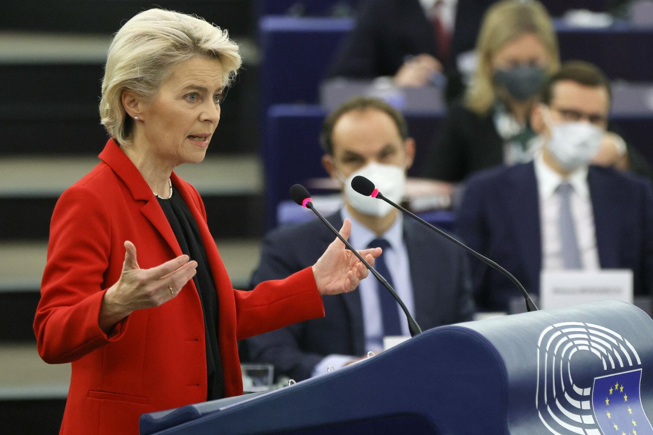 Europoseł Łukasz Kohut ujawnił, jak politycy PiS reagowali na słowa Ursuli con der Leyen w PE.