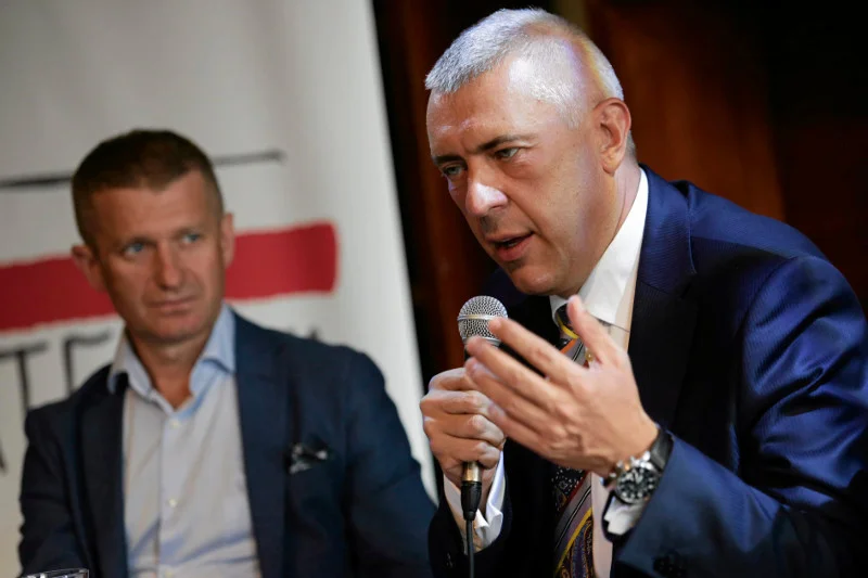 Posłowie z resztki konserwatywnego skrzydła Platformy Obywatelskiej nie są zachwyceni pomysłem pojawienia się Romana Giertycha w partii.