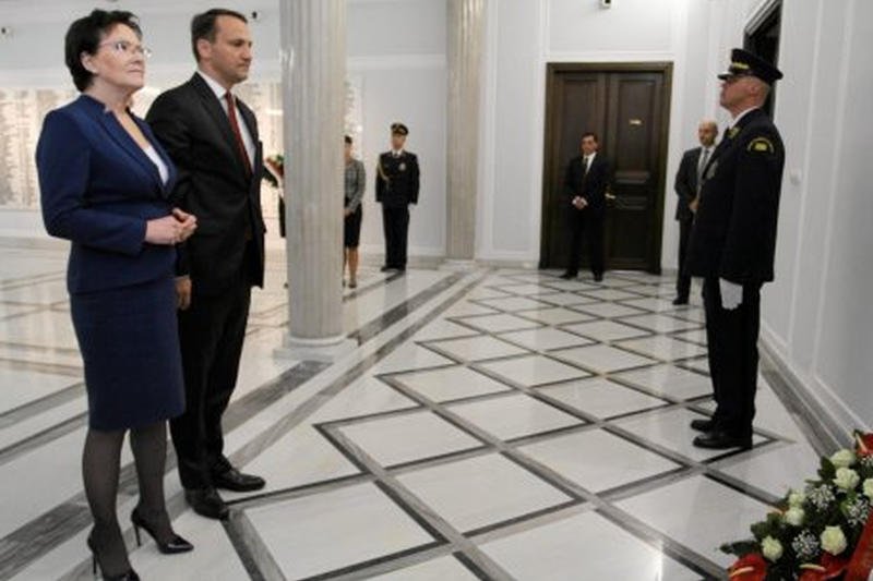 Kopacz ostro o Sikorskim: "Nikomu nie robisz łaski, żeby odpowiadać". Ale dymisji nie będzie