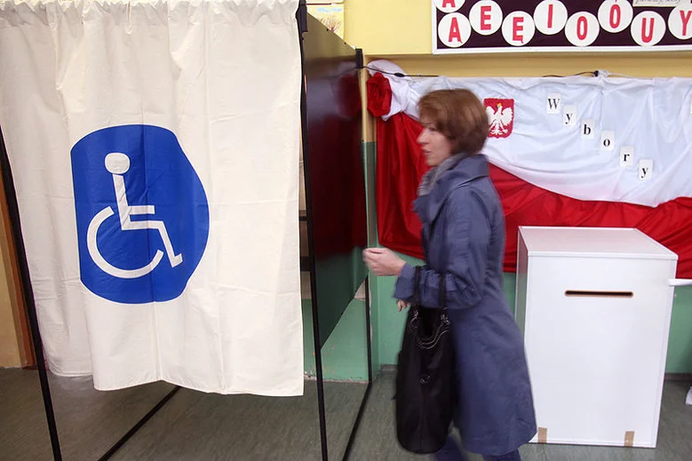 PiS składa poprawkę do kodeksu wyborczego. Niepełnosprawni jednak będą mogli zagłosować korespondencyjnie.