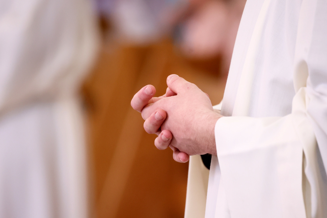 Nowe fakty ws. księdza z Sosnowca. Znany pisarz prześledził jego działalność "naukową" o małżeństwie.