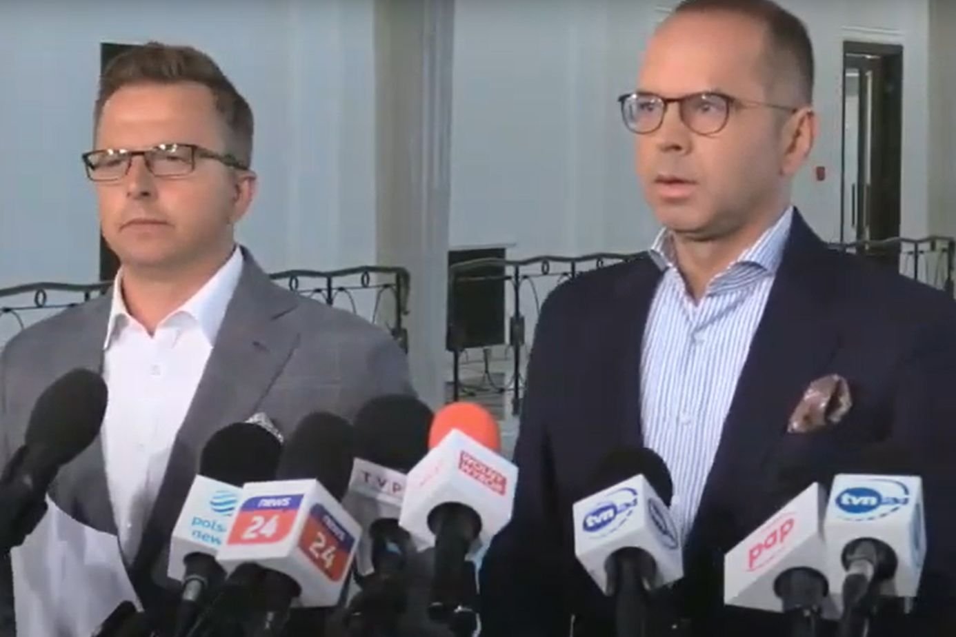 Posłowie KO Dariusz Joński i Michał Szczerba o śmierci handlarza bronią Andrzeja I.