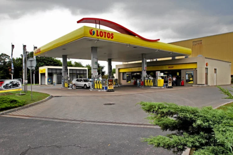 Kiedy przejęcie Grupy Lotos przez PKN Orlen? Wszystko wskazuje na to, że fuzja tych spółek będzie opóźniona. Kiedy przejęcie Grupy Lotos przez PKN Orlen?