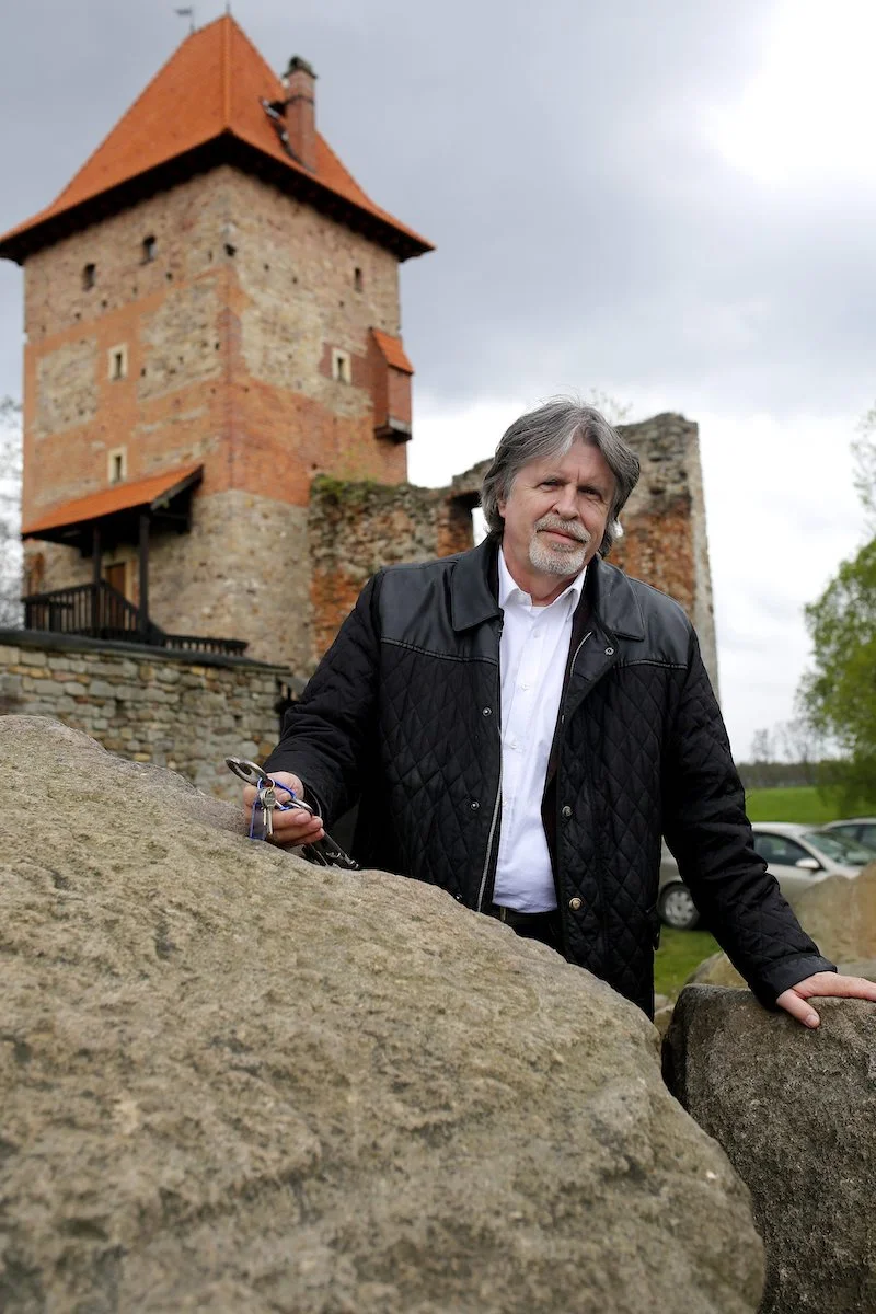 Andrzej Sośnierz, poseł Porozumienia, koalicjanta PiS, jest zdania, że sytuacja nie jest aż tak zła, by sejmowi lekarze musieli oferować swoją pomoc szpitalom.