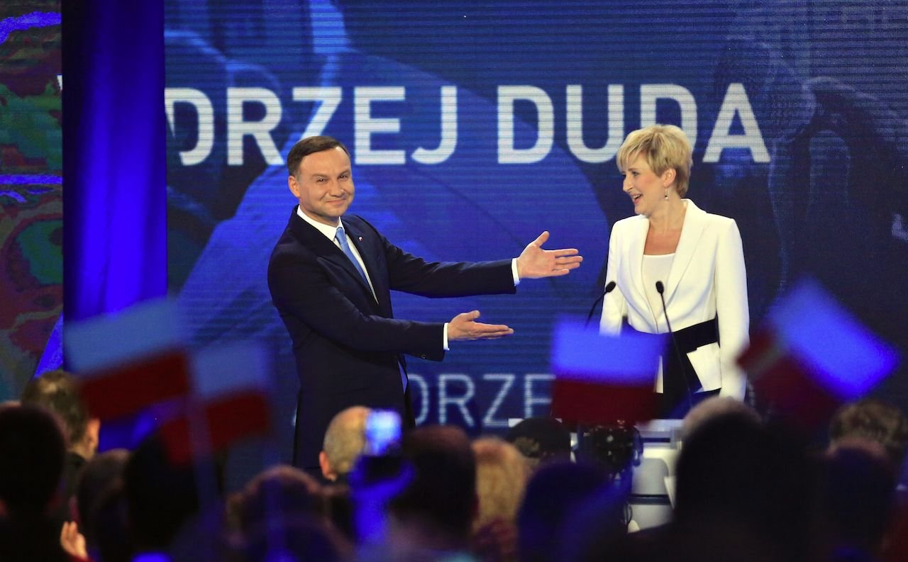 Andrzej Duda jeszcze jako kandydat PiS na prezydenta wraz z małżonką Agatą Kornhauser-Dudą