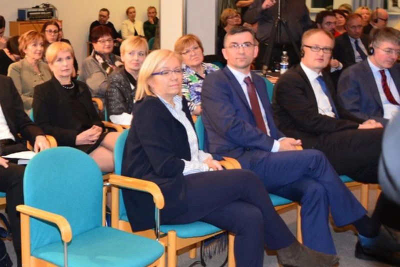Sędzia Julia Przyłębska i jej mąż ambasador Andrzej Przyłębski podczas dyskusji o TK w ambasadzie w Berlinie