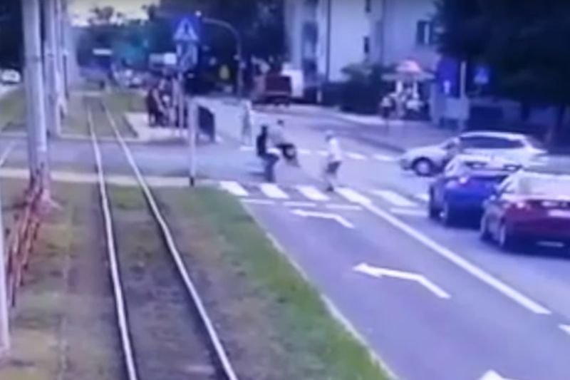 Jednego z 15-latków przyprowadziła na komisariat matka.