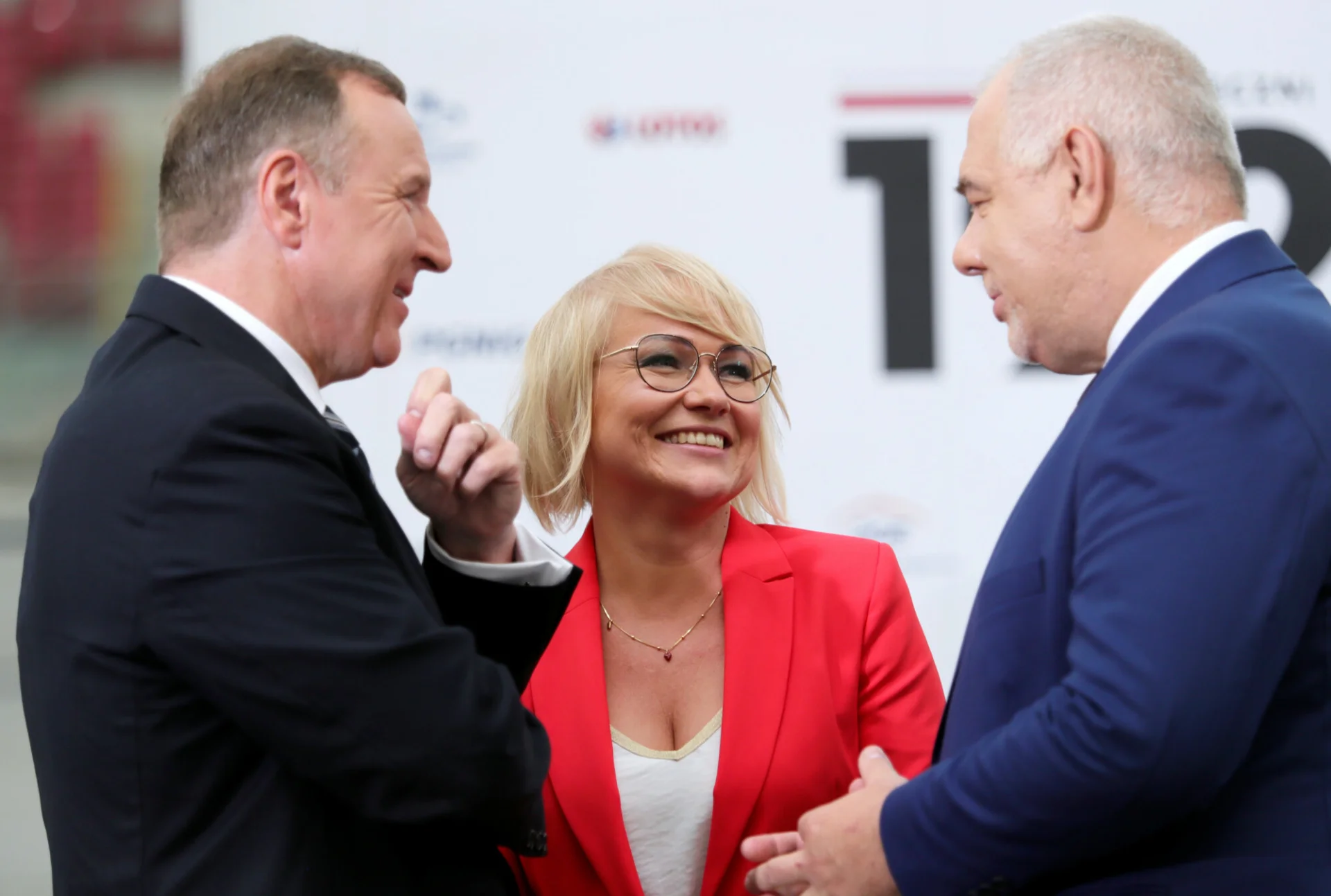 Marzena Małek z Jackiem Kurskim i Jackiem Sasinem.