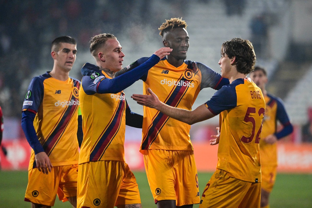 AS Roma rzutem na taśmę - w ostatnim meczu - zapewniła sobie bezpośredni awans z grupy do 1/8 finału Ligi Konferencji.