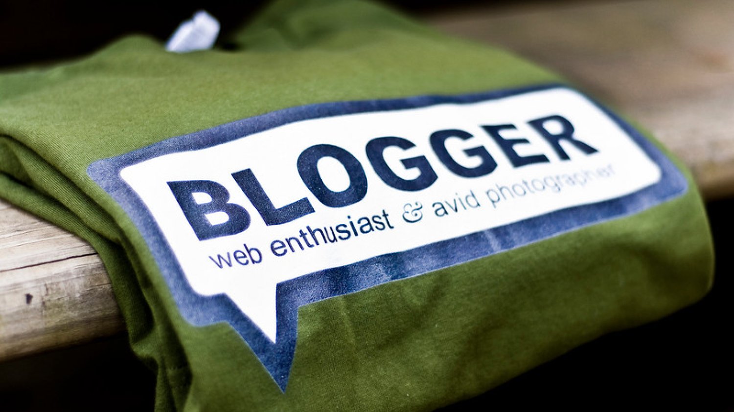 Bloger celebryta blogerowi niszowemu wilkiem?