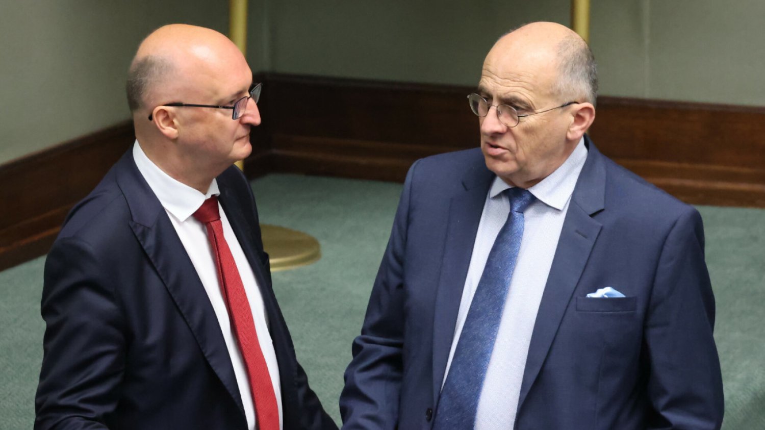 Rau o aferze wizowej. Szef MSZ nie poda się do dymisji