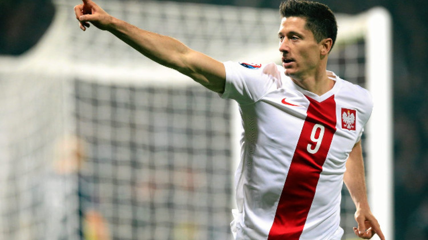 Robert Lewandowski podczas meczu ze Szkotami