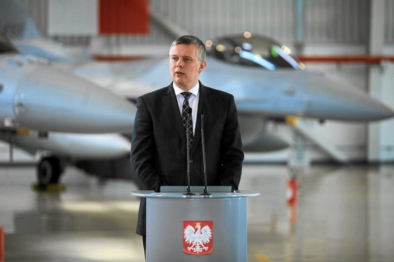 Dlaczego nie zachowało się nagranie z posiedzenia komisji ds. służb specjalnych, na którym wystąpił minister obrony Tomasz Siemoniak? – pytają posłowie opozycji