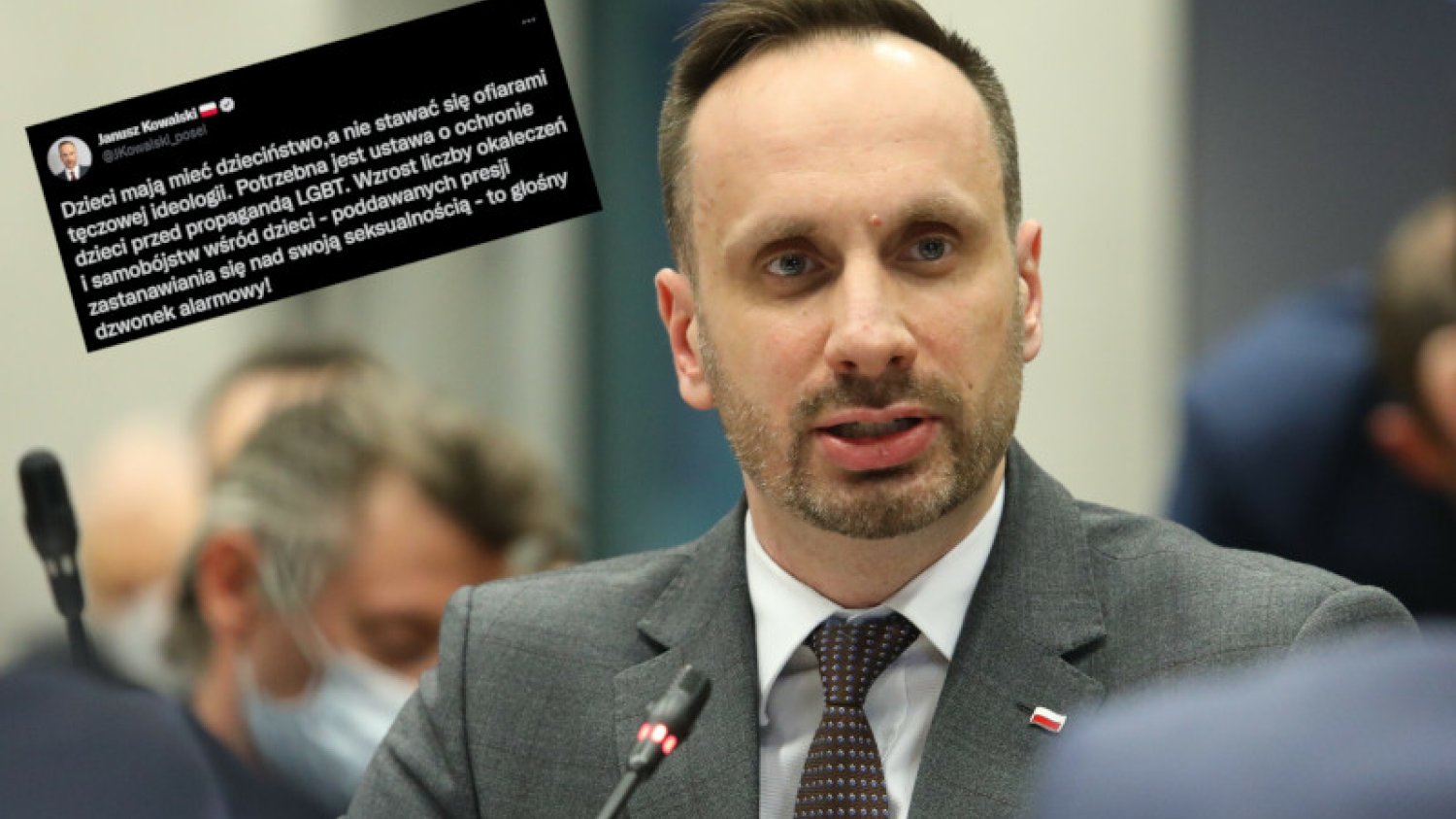 Janusz Kowalski zripostowany przez ks. Grzegorza Kramera