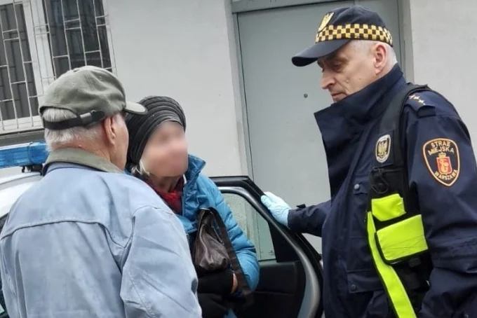 Seniorce udało się wrócić do domu.