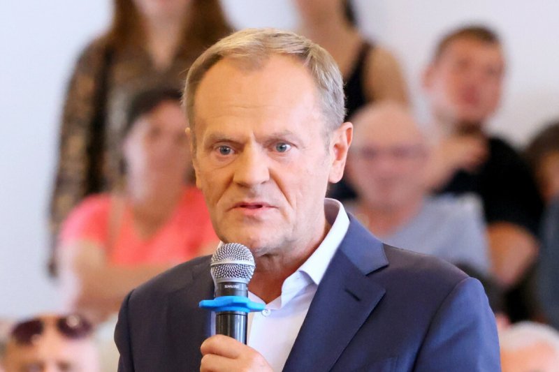 Donald Tusk powiedział, co myśli o sposobie opisania metody in vitro, w podręczniku do nowego przedmiotu, historii i teraźniejszości.