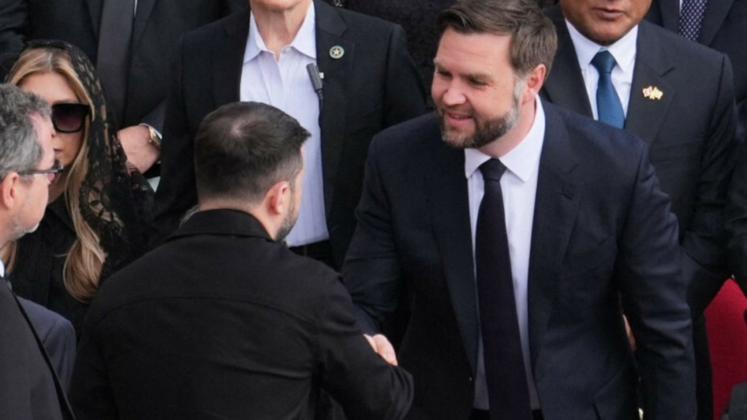 Zełenski w Watykanie. Przywódca Ukrainy spotkał się z wiceprezydentem USA. Zełenski spotkał się z wiceprezydentem USA. Doszło do rozmowy w Watykanie