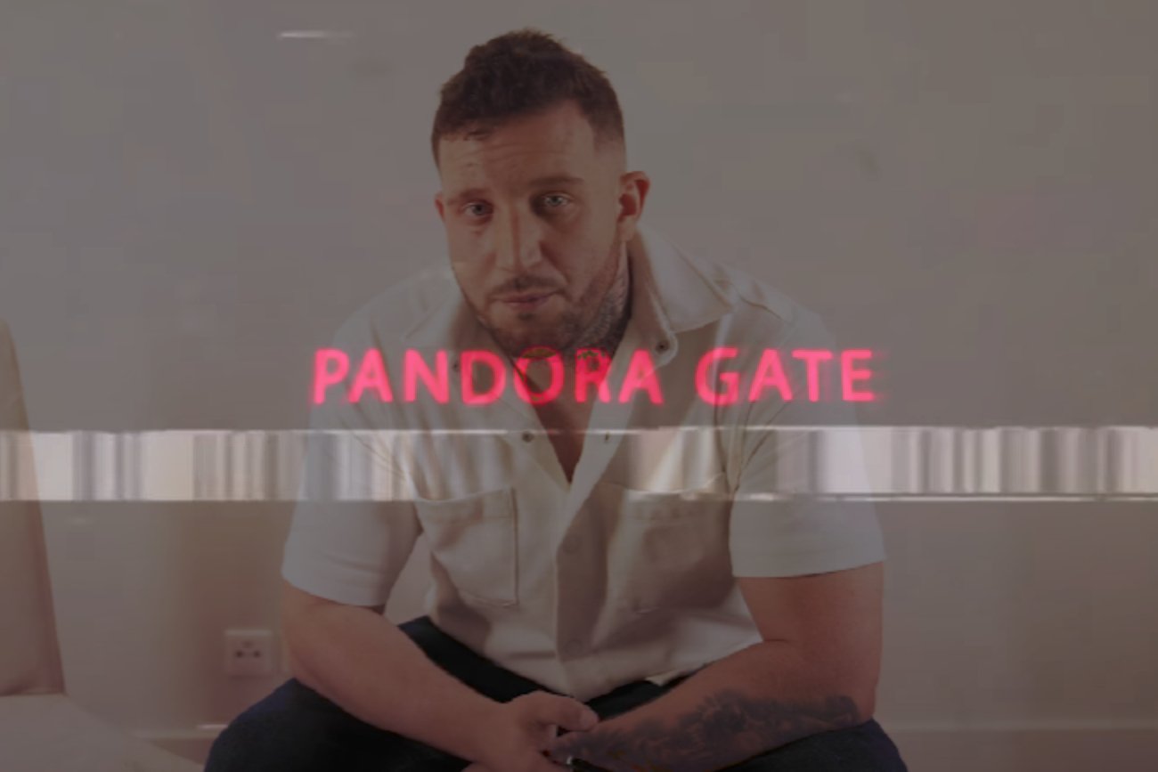 Boxdel tłumaczy się w emocjonalnym filmiku. "Moja mama płacze"